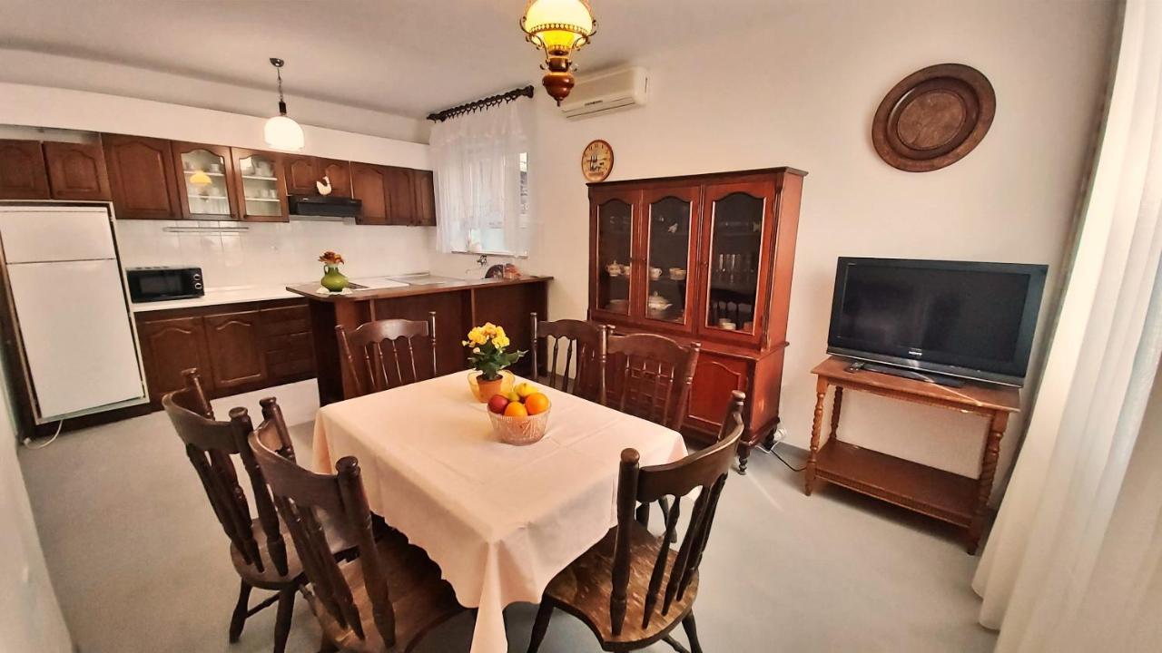 Apartment Cedo Omiš Εξωτερικό φωτογραφία